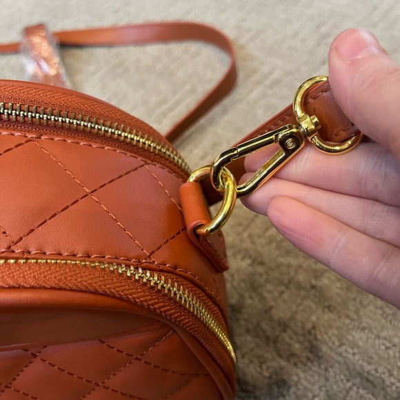 Joy & Iman Crossbody Bag - Picture 6 of 11